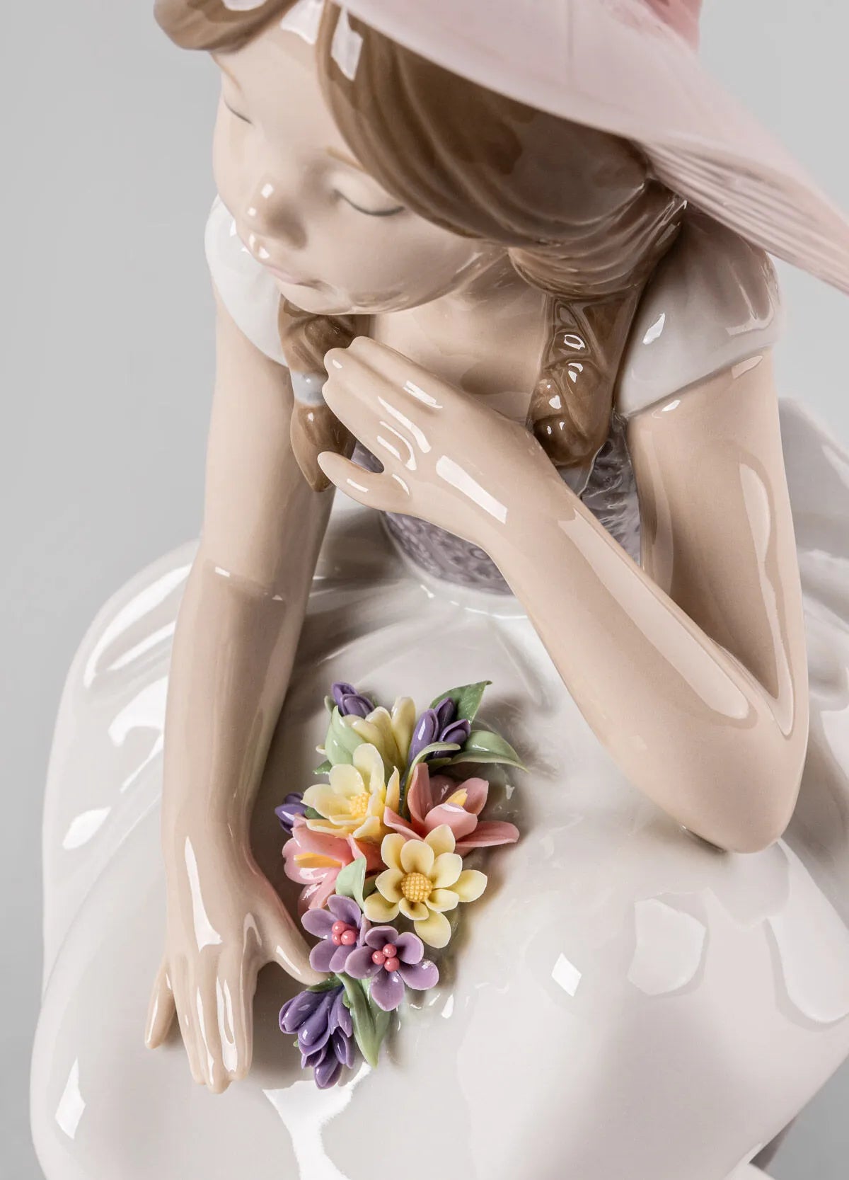Spring has come Girl Sculpture