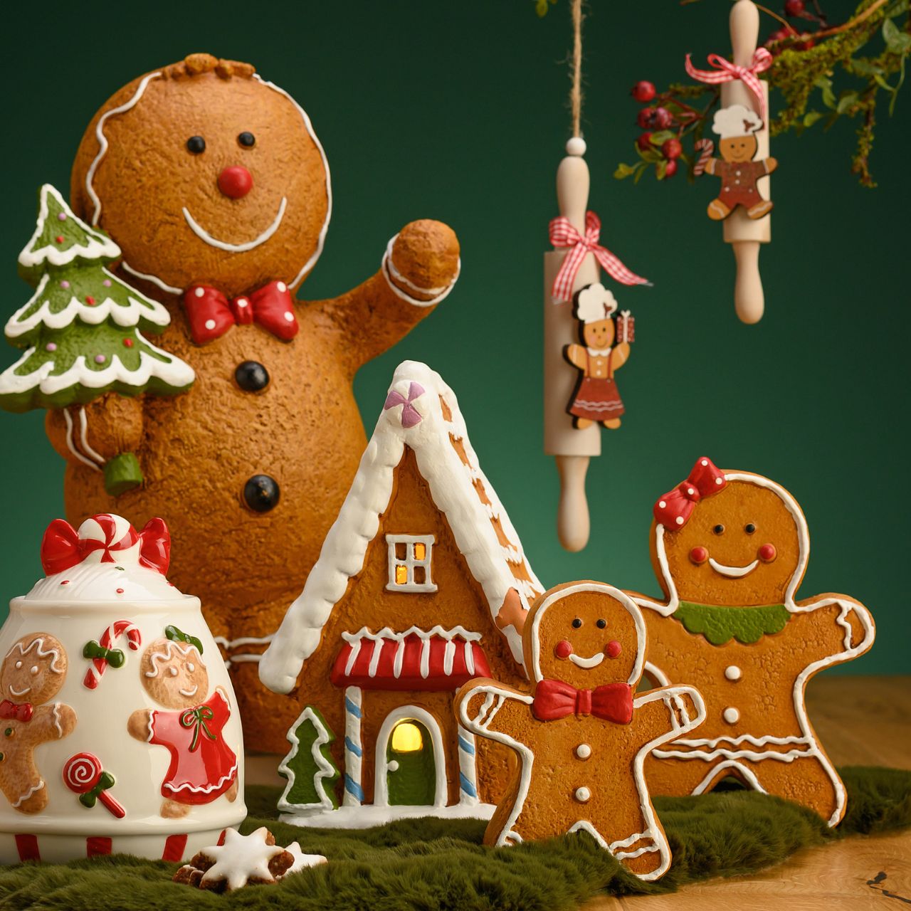 Hanging rolling pin gingerbread figure made of paulownia wood natural