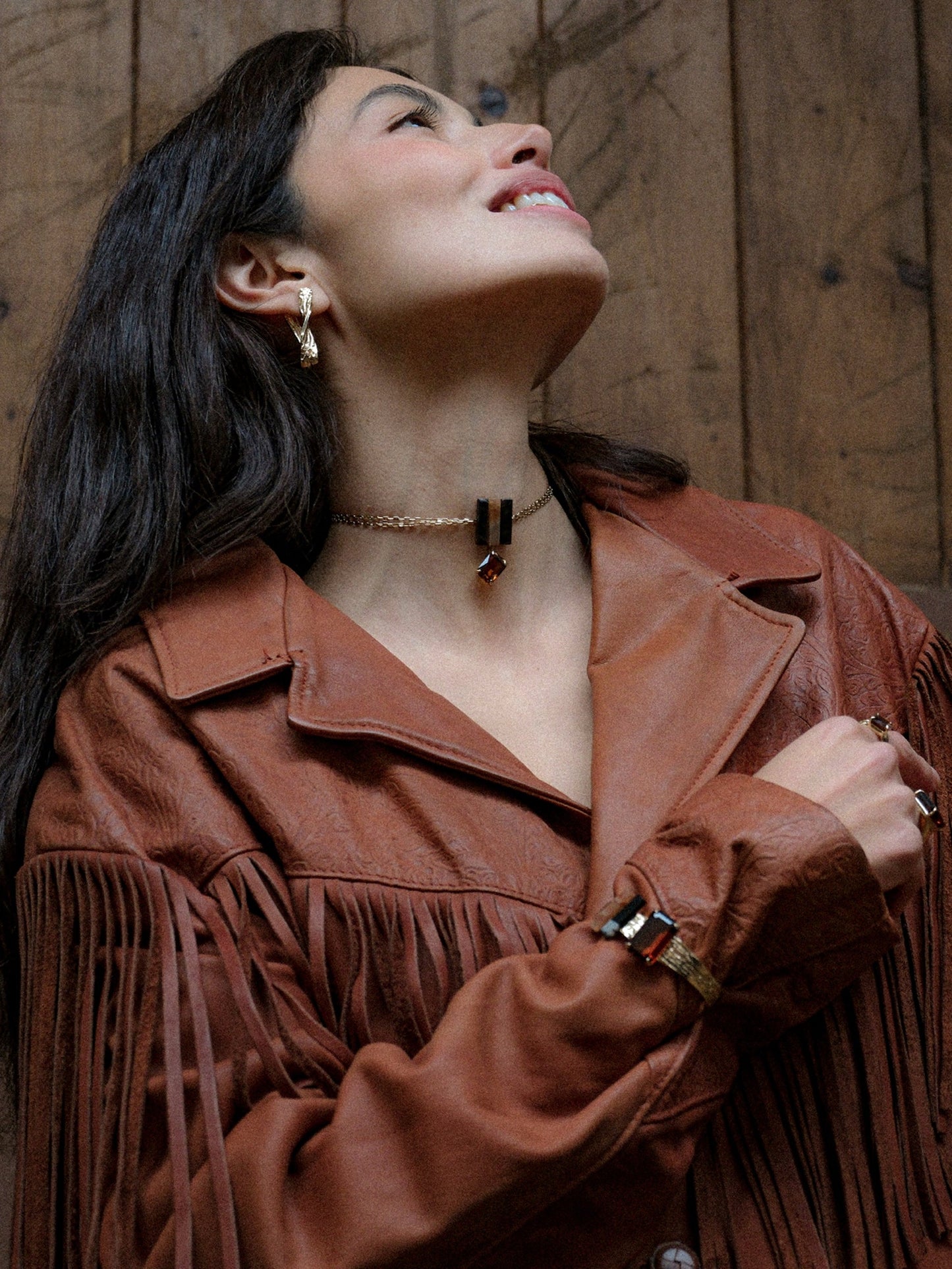 Choker with stones