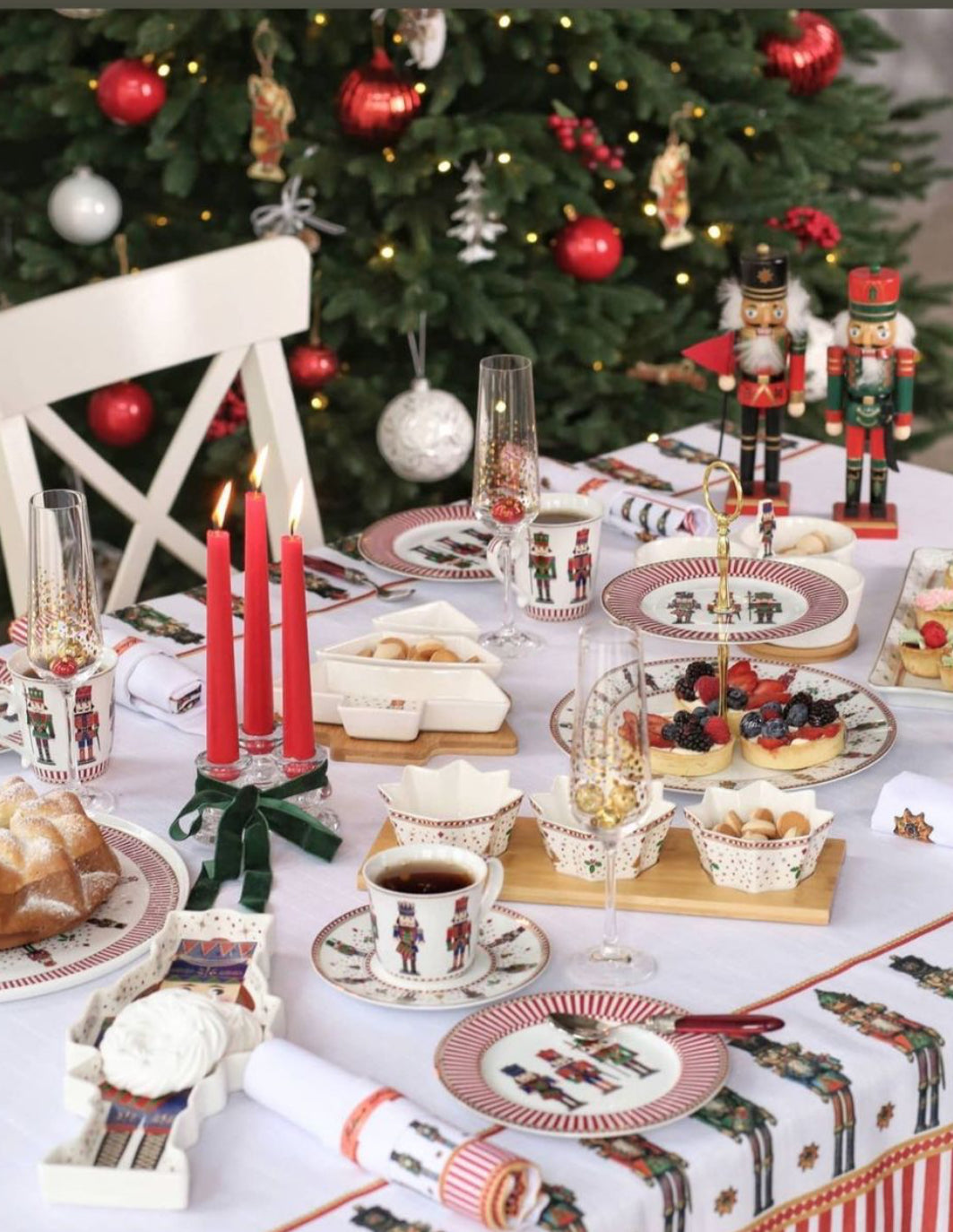 Table cloth 250x145 cm NUTCRACKER - Shukha Online Store