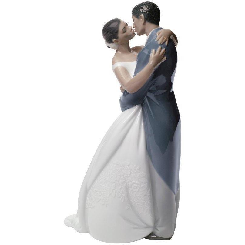 A KISS FOREVER (TM)