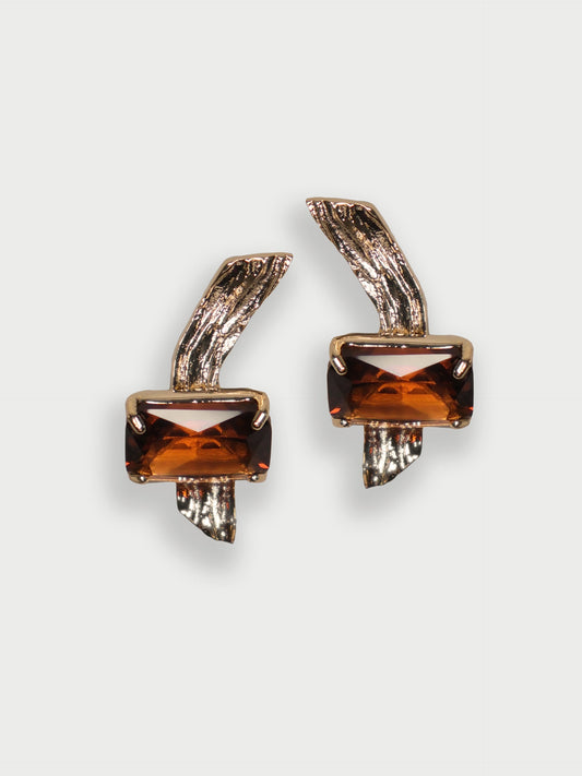 Drop earrings with stone