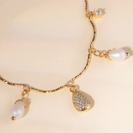 Tulipe Choker Necklace with Pendant Details