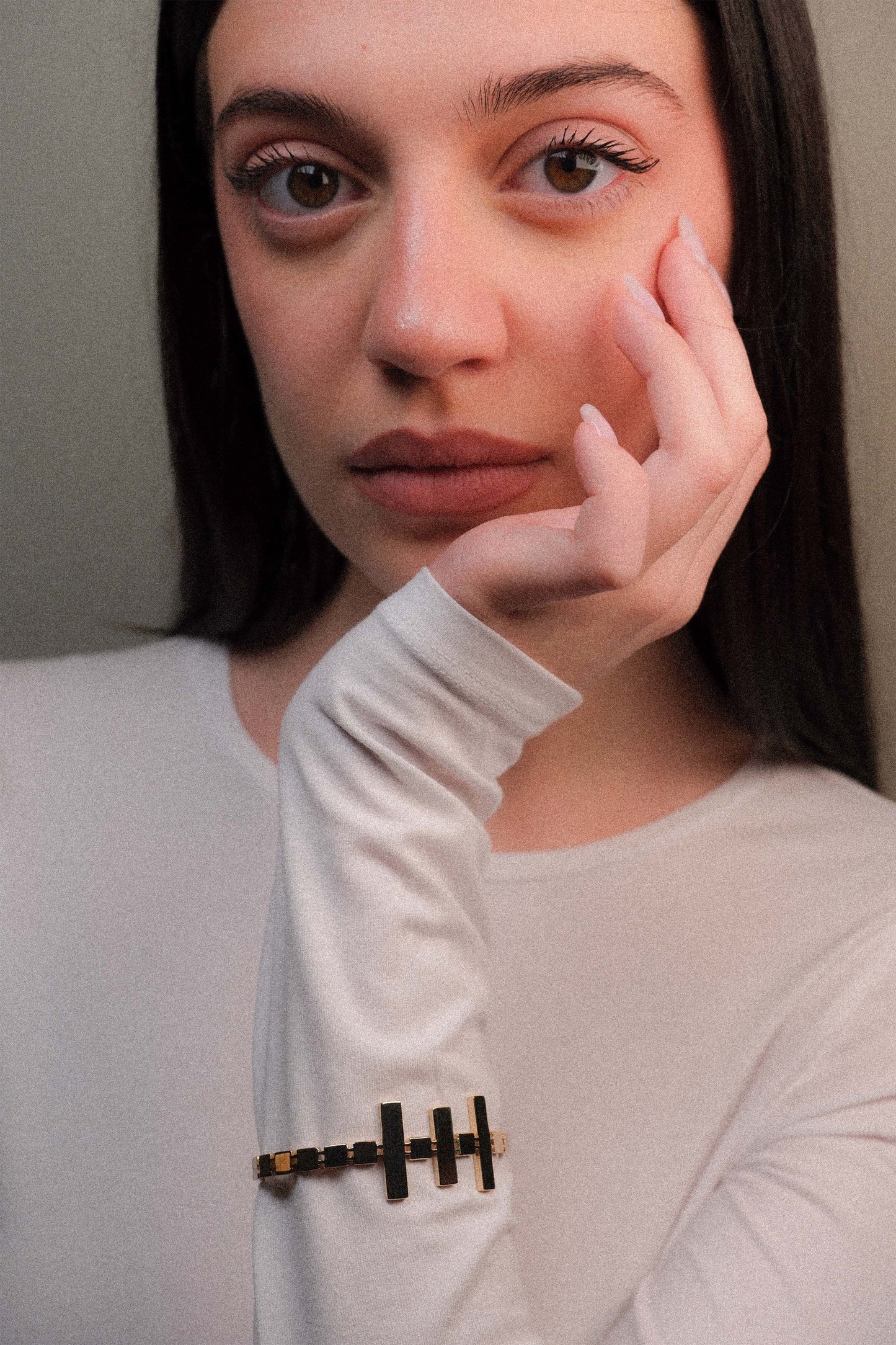 Rigid bracelet