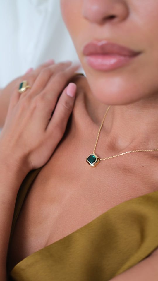 Lily Necklace Emerald Green Gold Vermeil