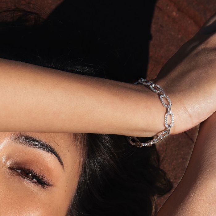 Aandromeda bracelet with zircons links