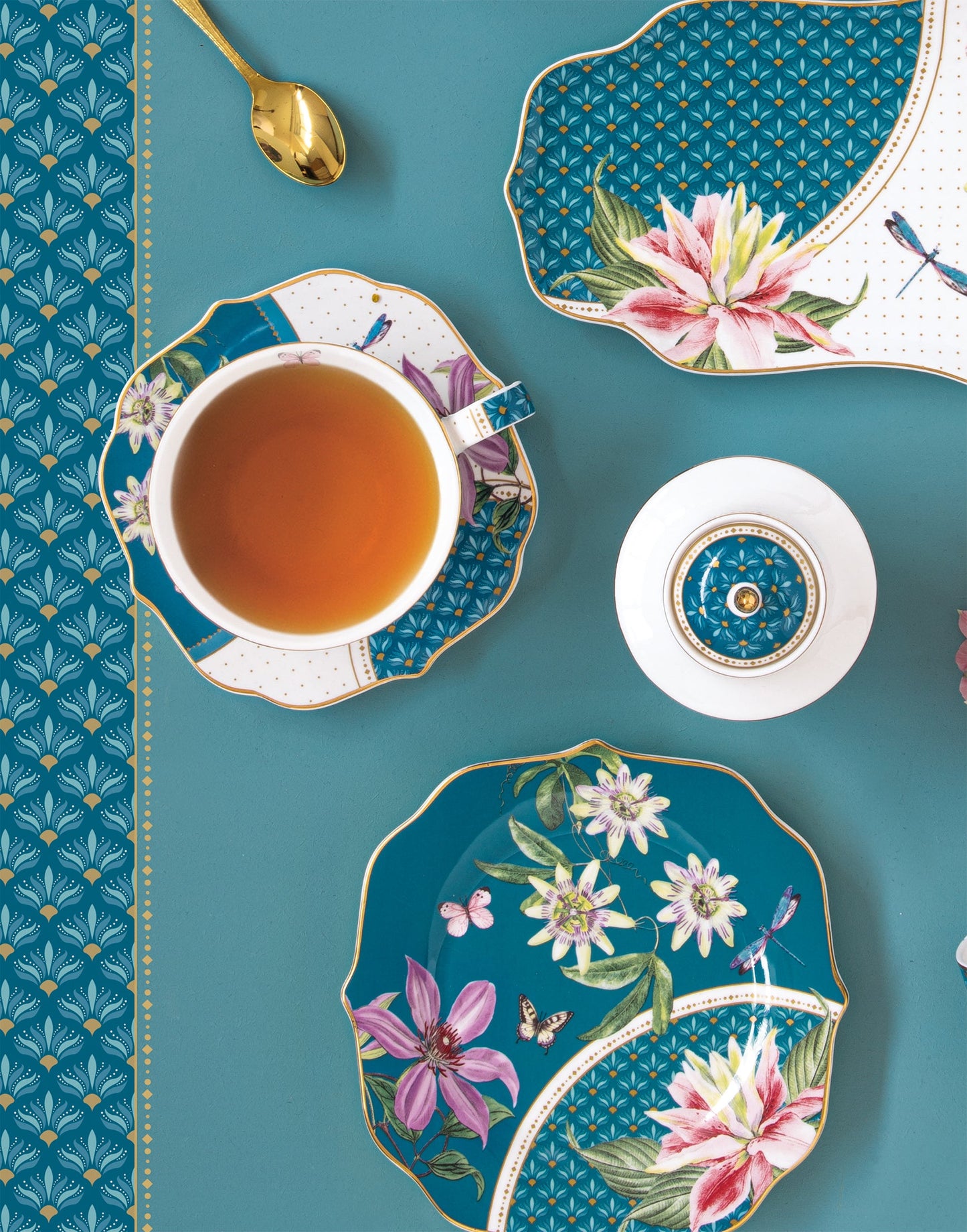 Porcelain serving platter  36x25 cm in color box VOYAGE TROPICAL - Shukha Online Store